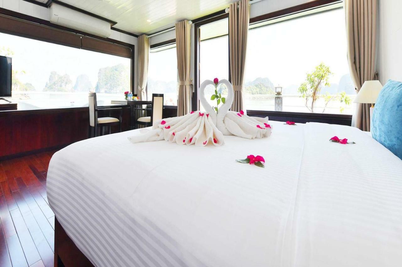 Halong Sapphire Cruise Hotel Nan Giang ภายนอก รูปภาพ