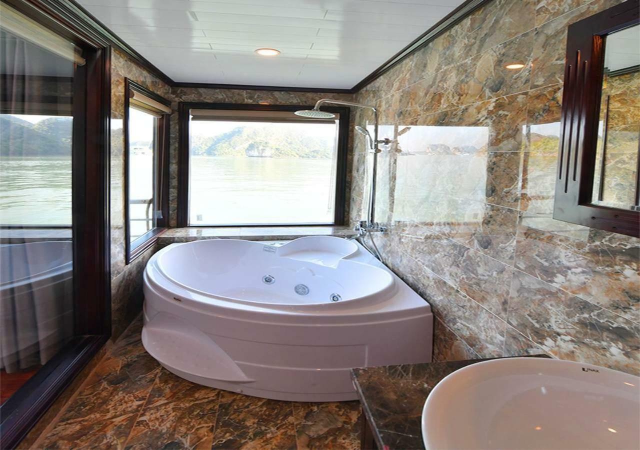 Halong Sapphire Cruise Hotel Nan Giang ภายนอก รูปภาพ